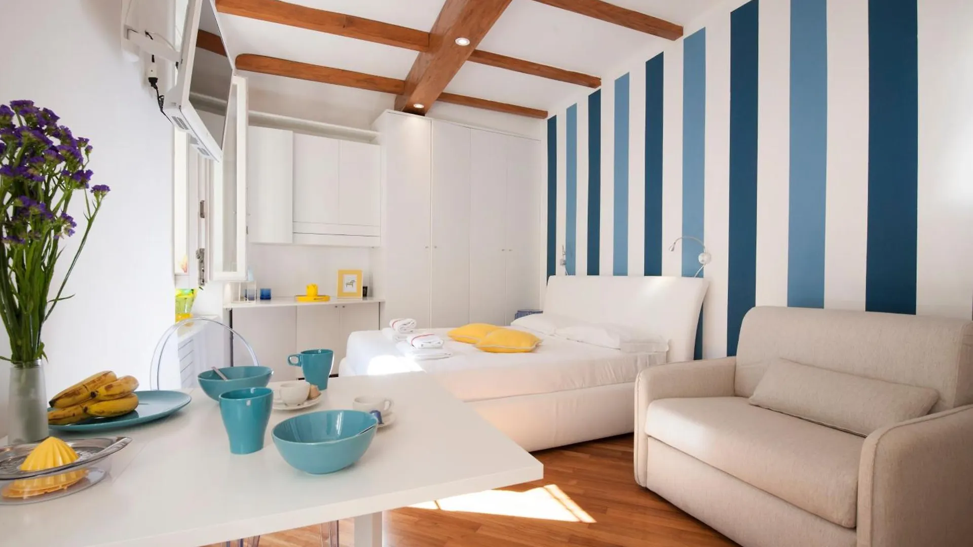 Montenapoleone Central Suite - Best Location Possible Milan 0*,  Italy