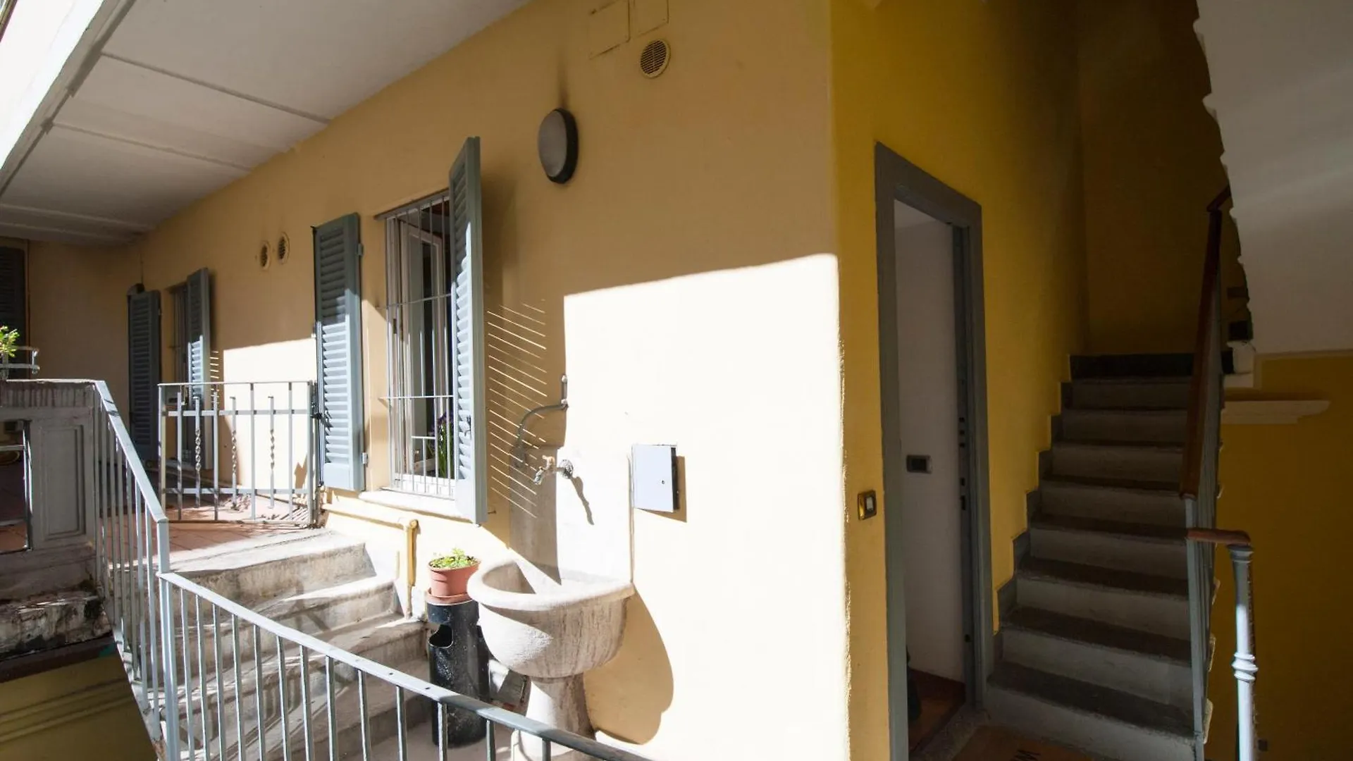 Montenapoleone Central Suite - Best Location Possible Milan 0*,